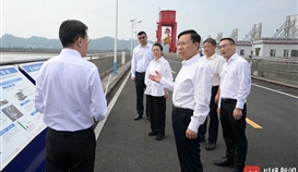 川觀新聞8月22日報(bào)道：王曉暉在自貢市樂山市調(diào)研時(shí)強(qiáng)調(diào)：進(jìn)一步鍛長板補(bǔ)短板推動(dòng)高質(zhì)量發(fā)展，為奮力譜寫中國式現(xiàn)代化四川新篇章作出更大貢獻(xiàn)